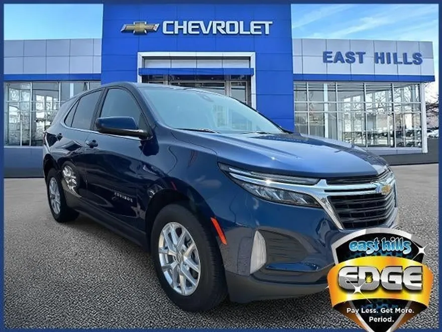 2022 Chevrolet Equinox LT photo 1