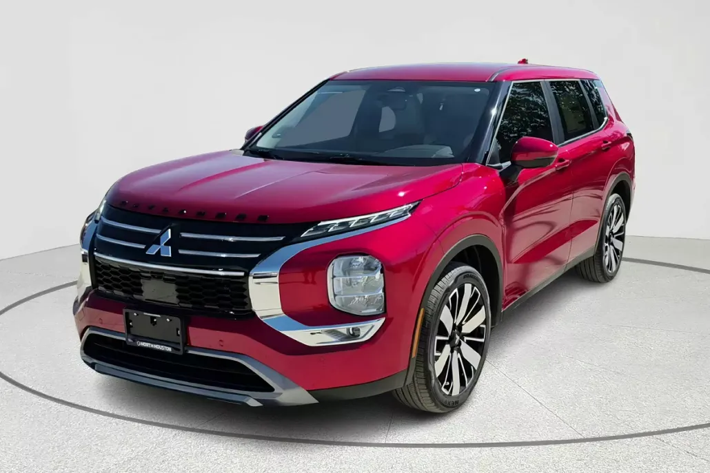 2025 Mitsubishi Outlander SE photo 1