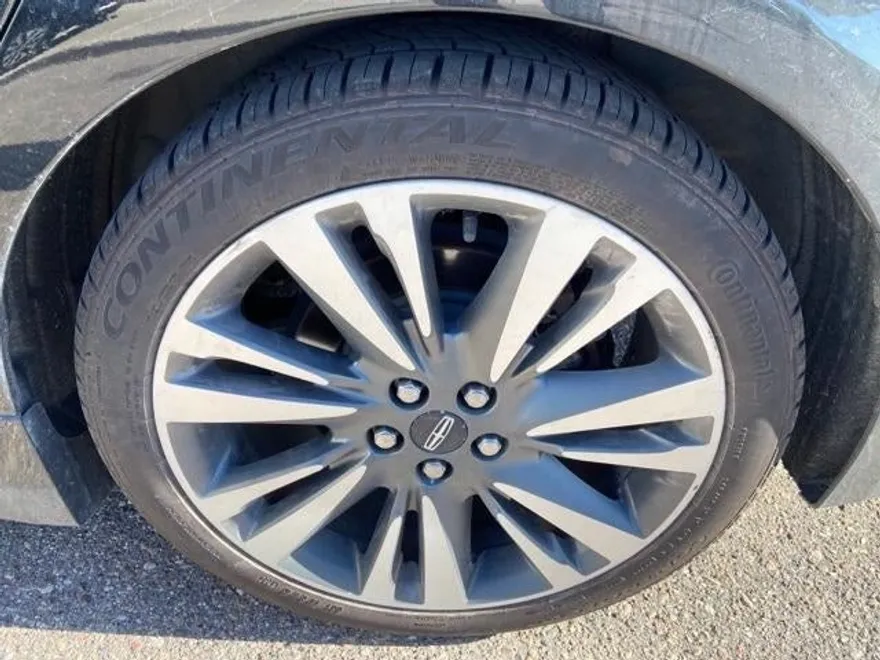 2017 Lincoln MKZ Reserve photo 1