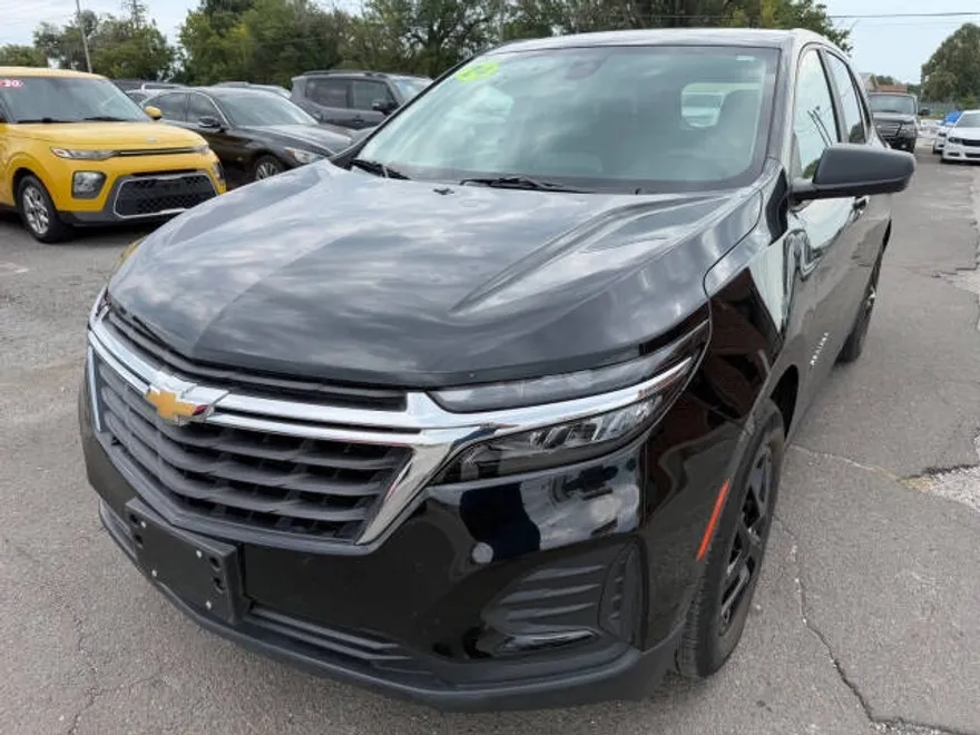2024 Chevrolet Equinox LS photo 1