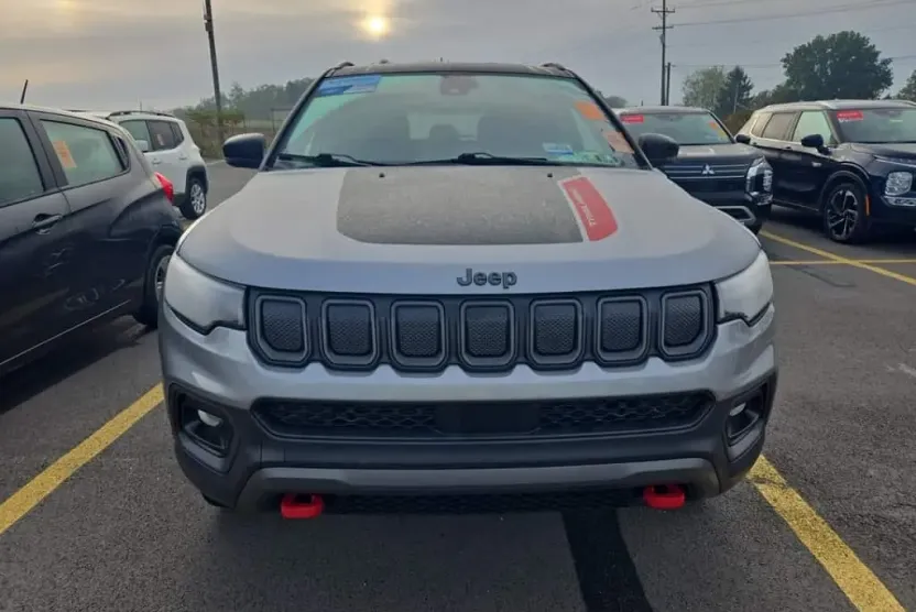 2022 Jeep Compass Trailhawk photo 1