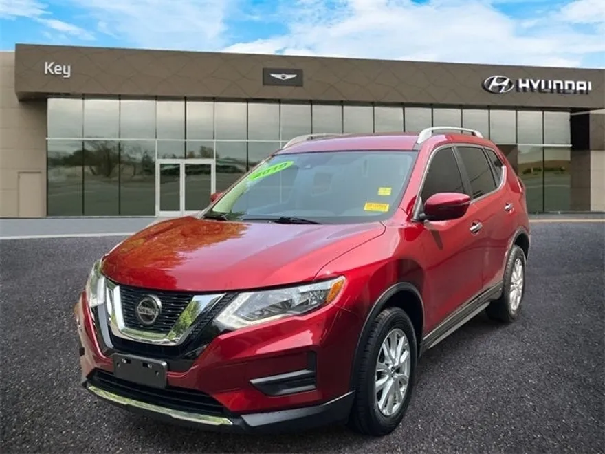 2019 Nissan Rogue SV photo 1