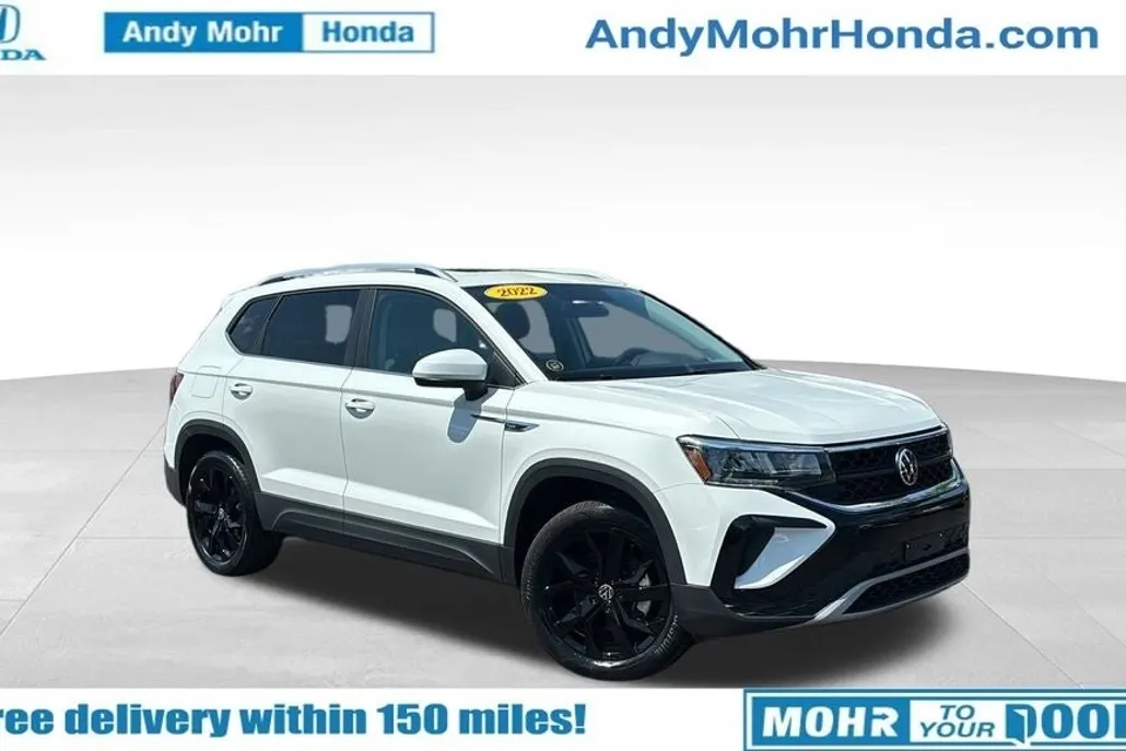 2022 Volkswagen Taos SE photo 1