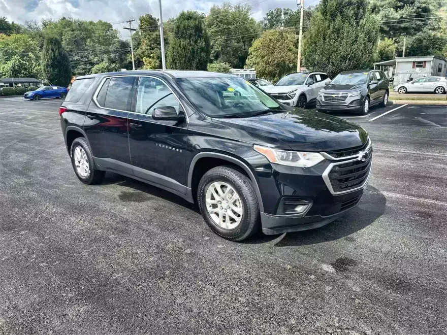 2020 Chevrolet Traverse LS photo 1