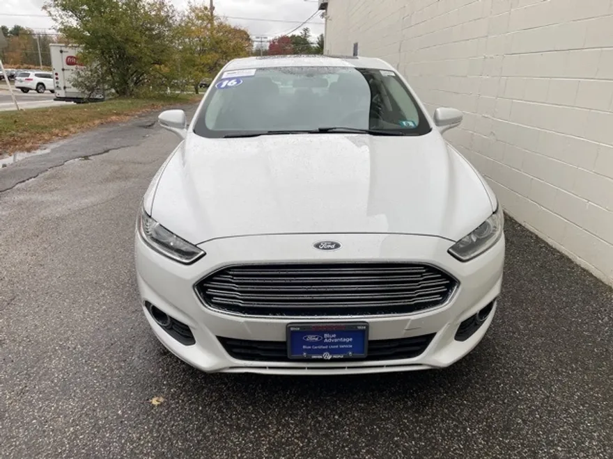 2016 Ford Fusion SE photo 1