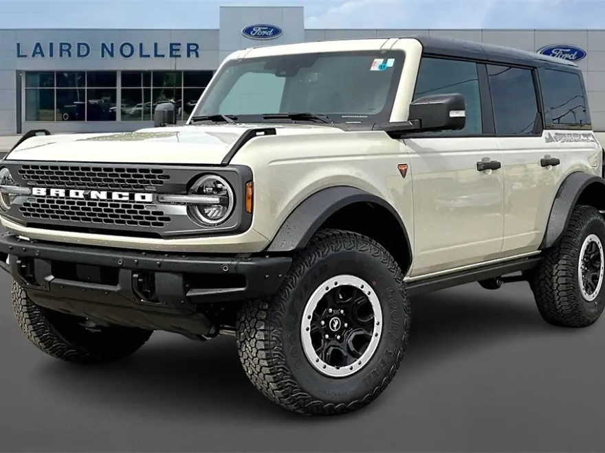 2025 Ford Bronco Badlands photo 1