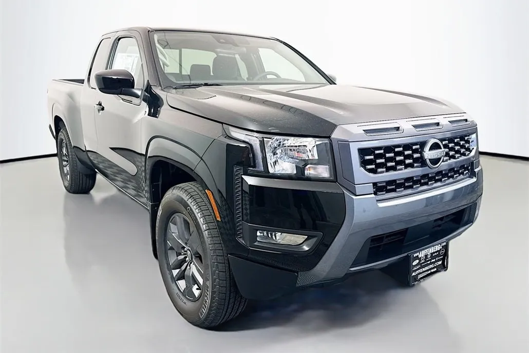 2025 Nissan Frontier SV photo 1