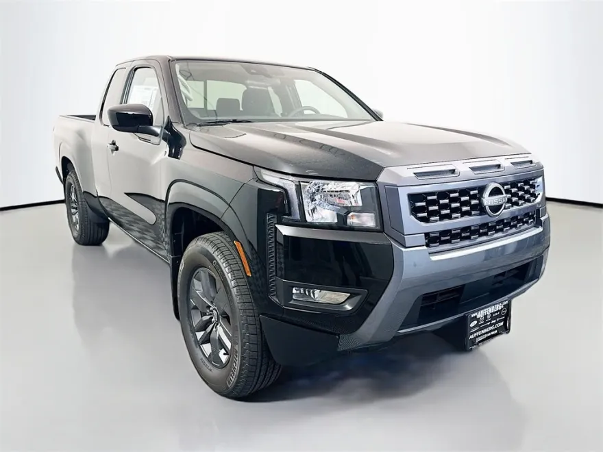 2025 Nissan Frontier SV photo 1