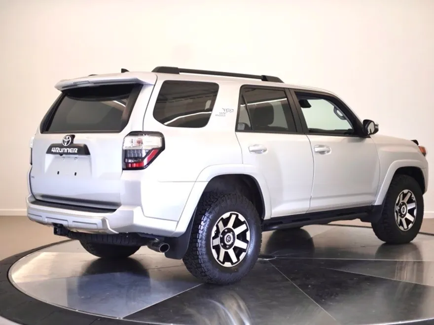 2022 Toyota 4Runner TRD Off-Road Premium Sport photo 1