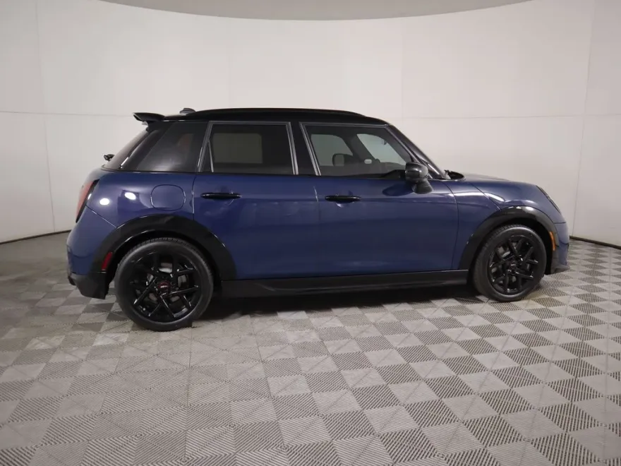 2026 Mini Cooper 4 Door Hardtop S Iconic photo 1