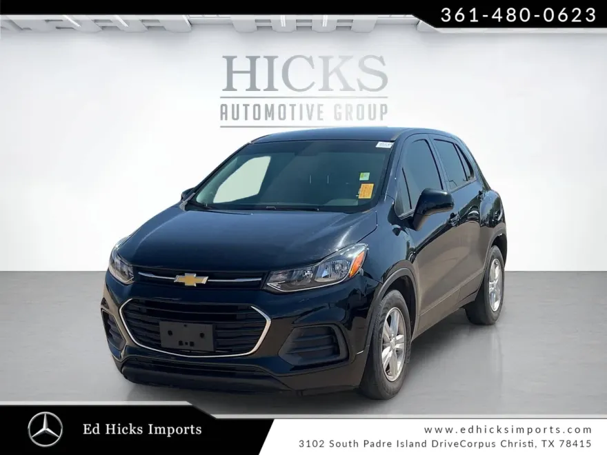 2022 Chevrolet Trax LS photo 1