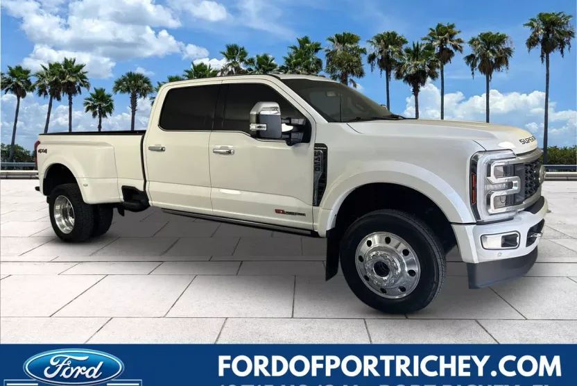 2024 Ford F-450 Platinum photo 1