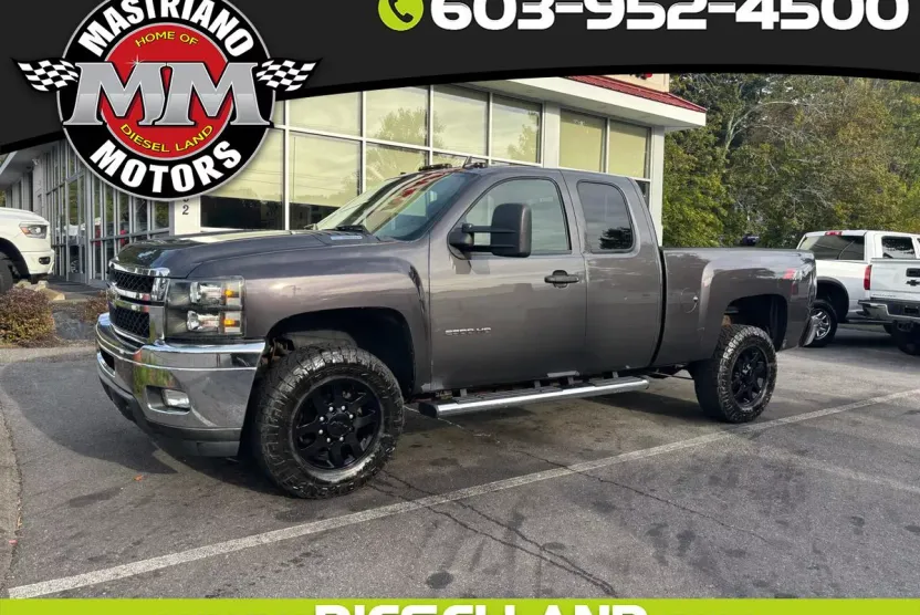 2011 Chevrolet Silverado LT photo 1
