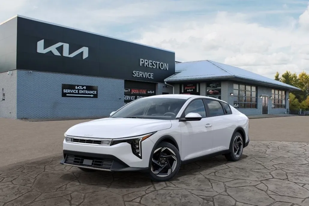 2025 Kia K4 EX photo 1