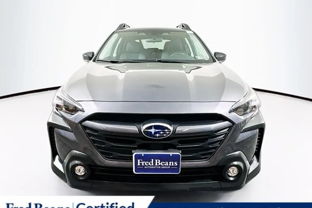 2025 Subaru Outback Premium photo 1