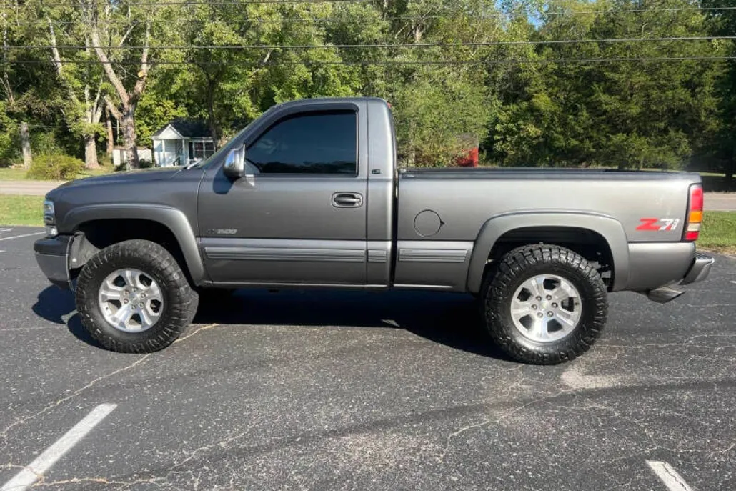2000 Chevrolet Silverado 1500 photo 1