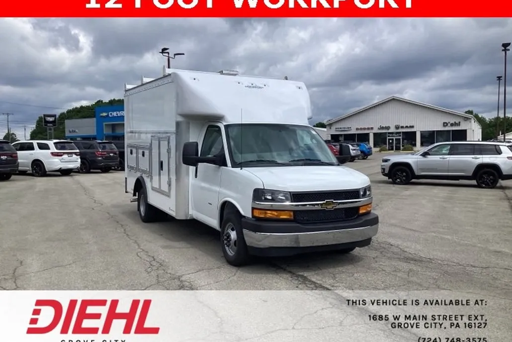 2025 Chevrolet Express 3500 Work Van photo 1