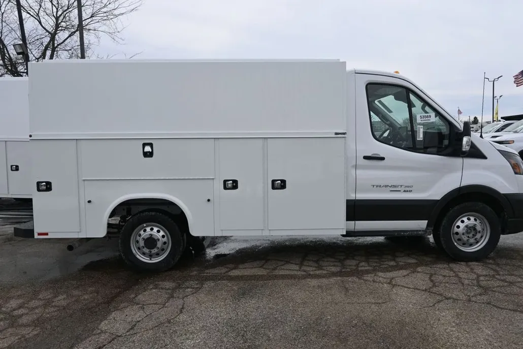 2024 Ford Transit photo 1