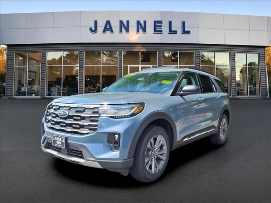 2025 Ford Explorer photo 1