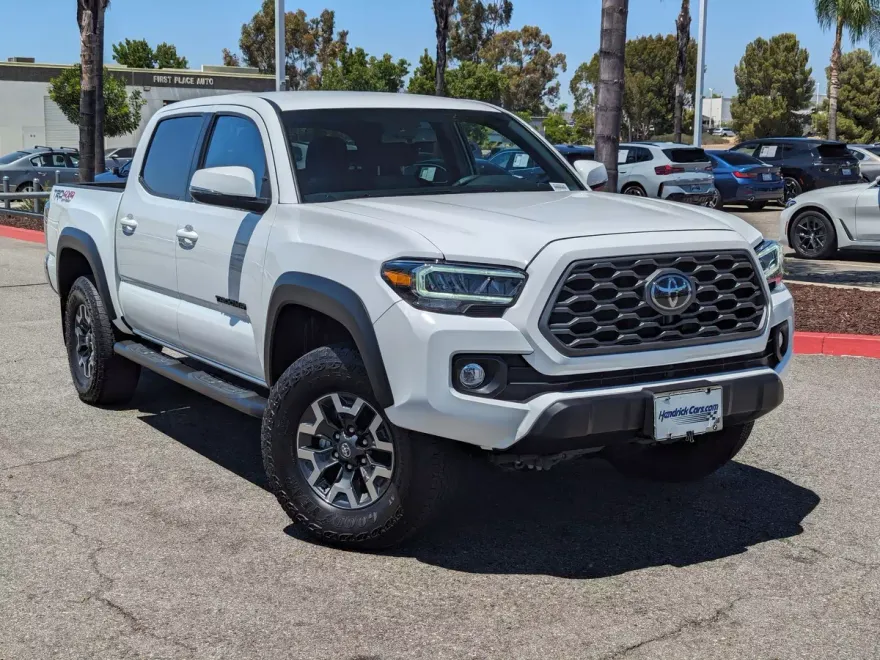 2023 Toyota Tacoma TRD 4x4 photo 1