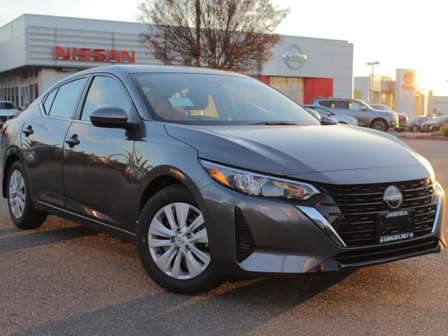 2025 Nissan Sentra S photo 1