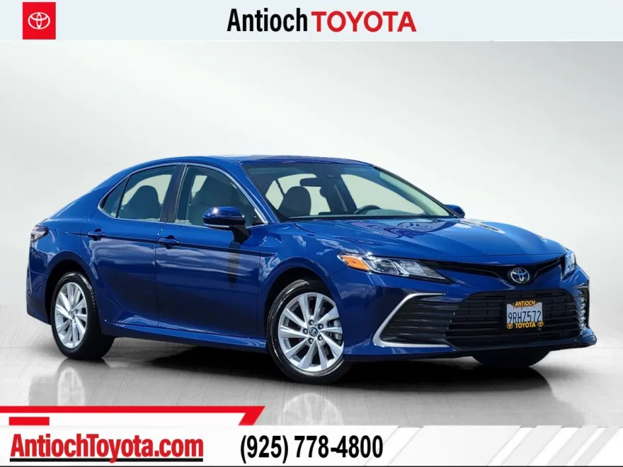 2024 Toyota Camry LE photo 1