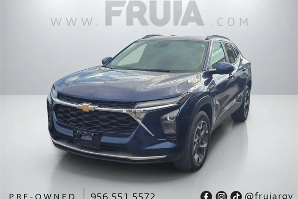 2024 Chevrolet Trax LT photo 1