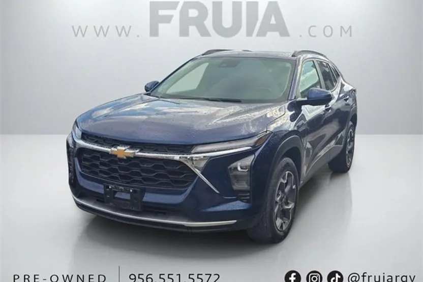 2024 Chevrolet Trax LT photo 1