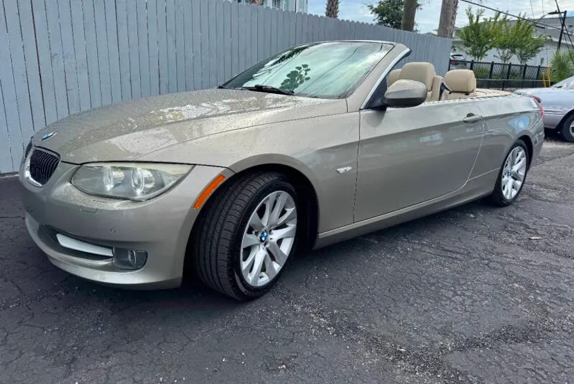 2011 Bmw 328i 3-series photo 1