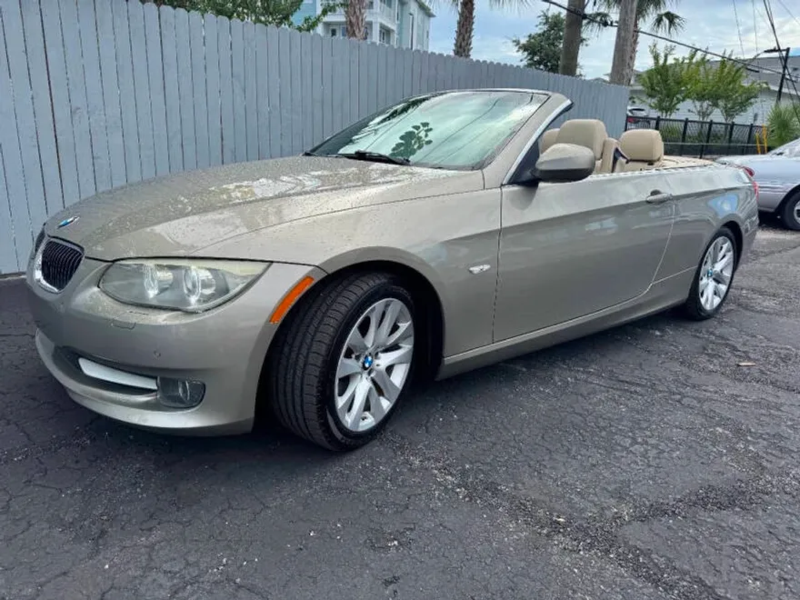 2011 Bmw 328i 3-series photo 1