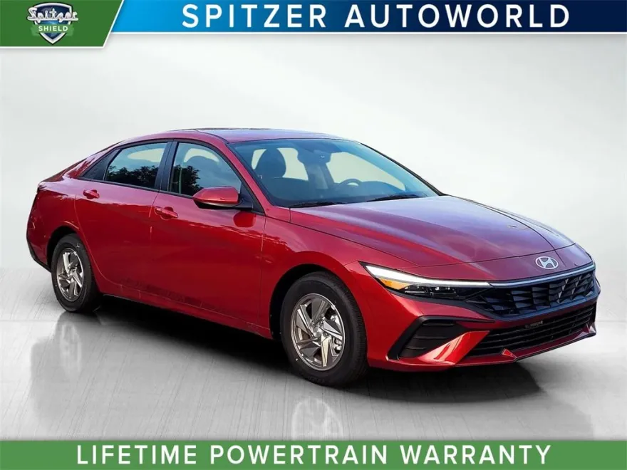 2025 Hyundai Elantra SE photo 1