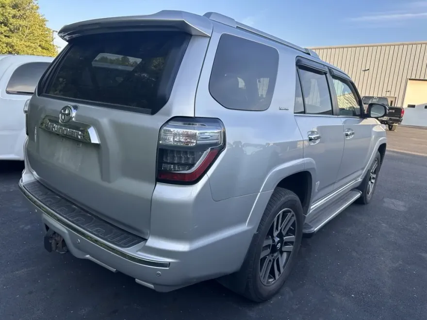 2014 Toyota 4Runner 4WD V6 Limited photo 1