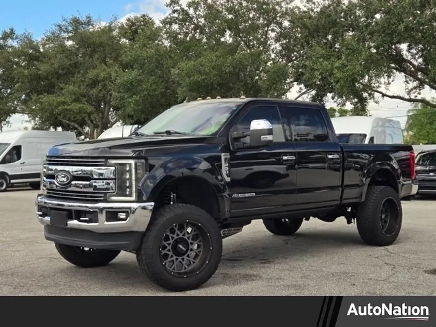 2019 Ford F-250 Lariat photo 1