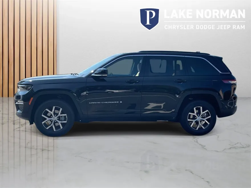 2025 Jeep Grand Cherokee Limited photo 1