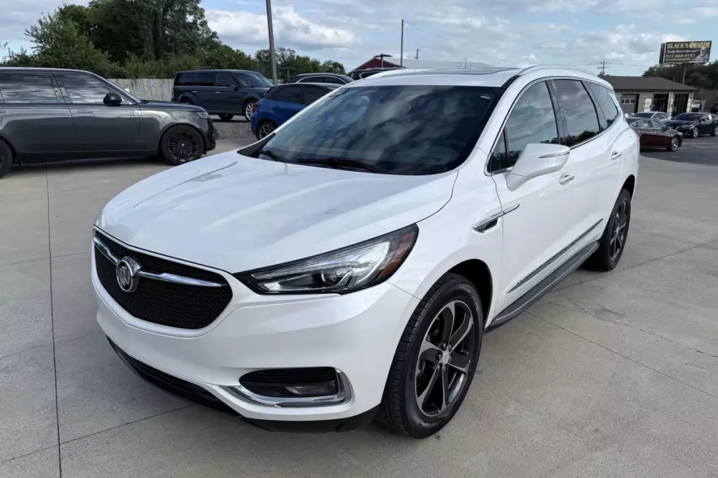 2020 Buick Enclave Essence Sport photo 1