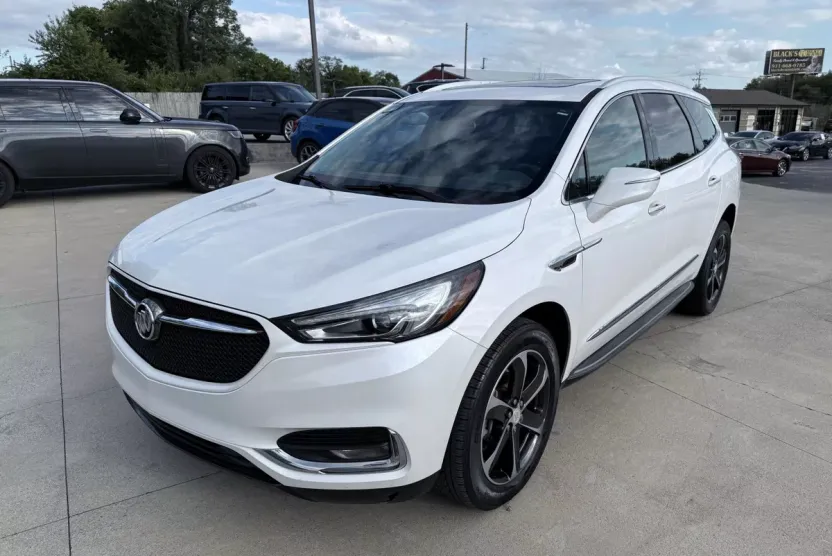 2020 Buick Enclave Essence Sport photo 1