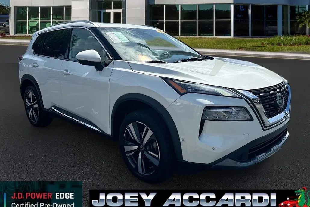2023 Nissan Rogue SL photo 1