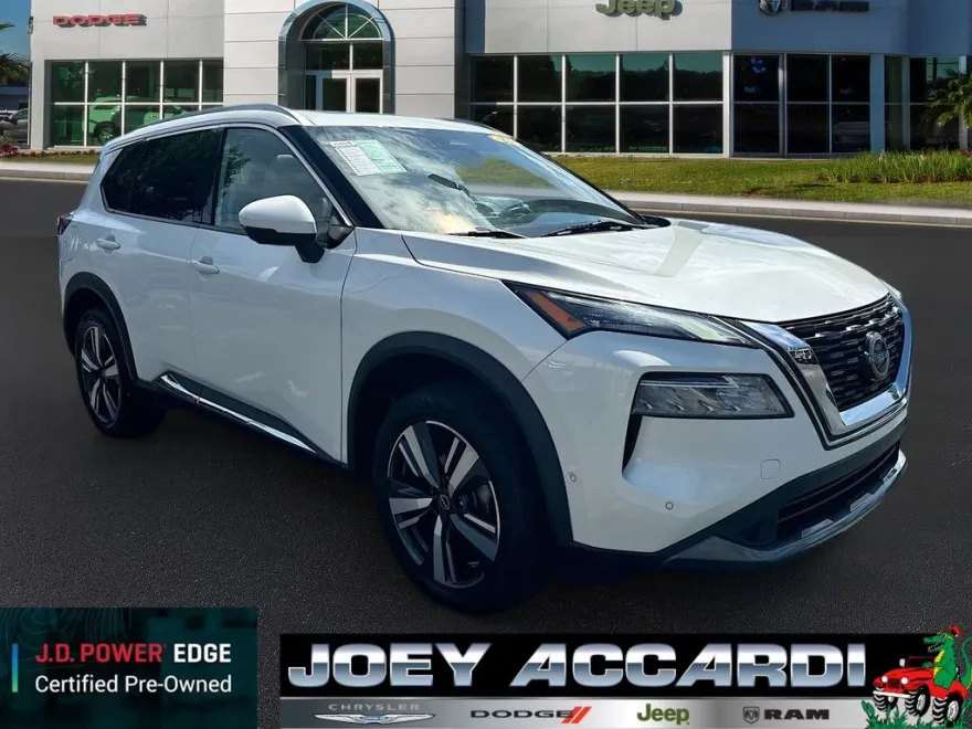 2023 Nissan Rogue SL photo 1