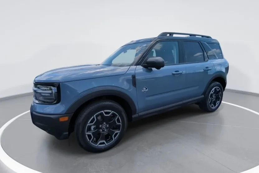2025 Ford Bronco Sport Outer Banks photo 1