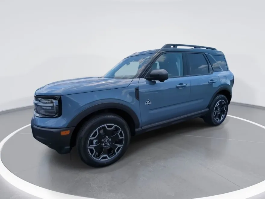 2025 Ford Bronco Sport Outer Banks photo 1