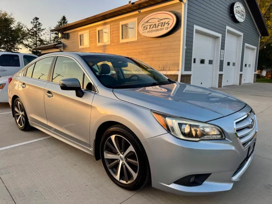 2015 Subaru Legacy 2.5i Limited photo 1