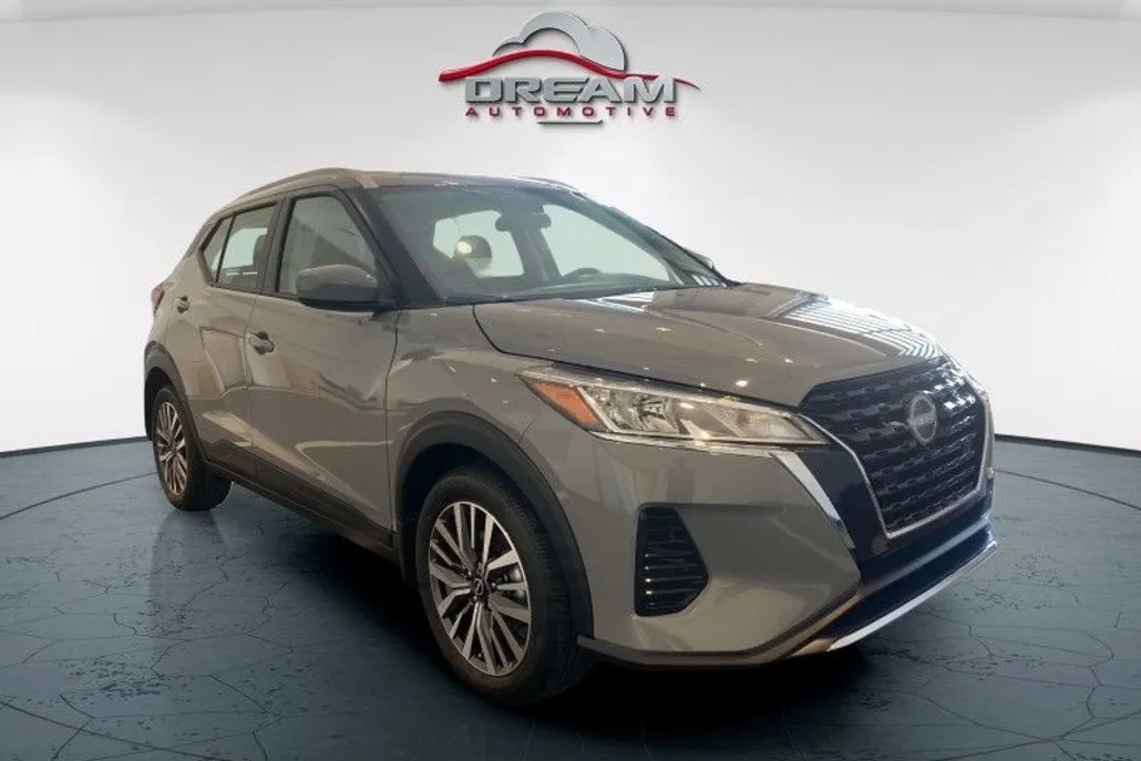 2024 Nissan Kicks SV photo 1