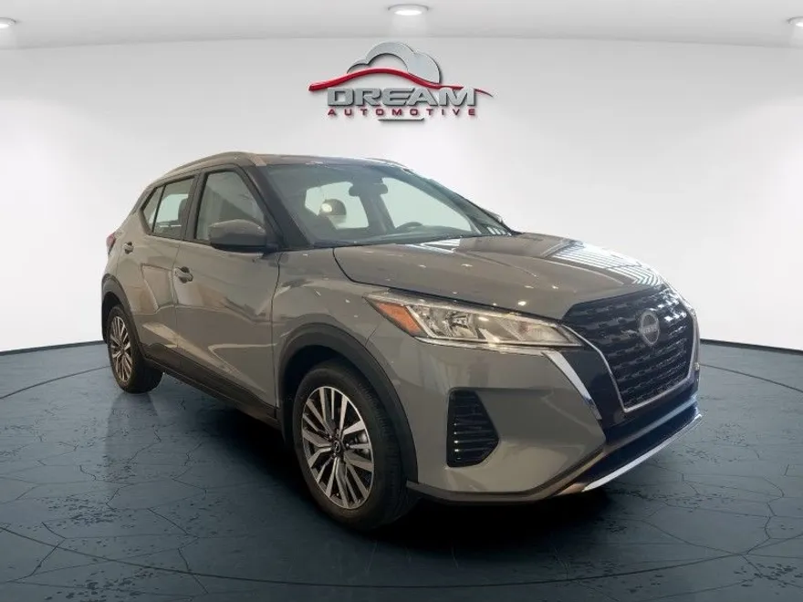 2024 Nissan Kicks SV photo 1