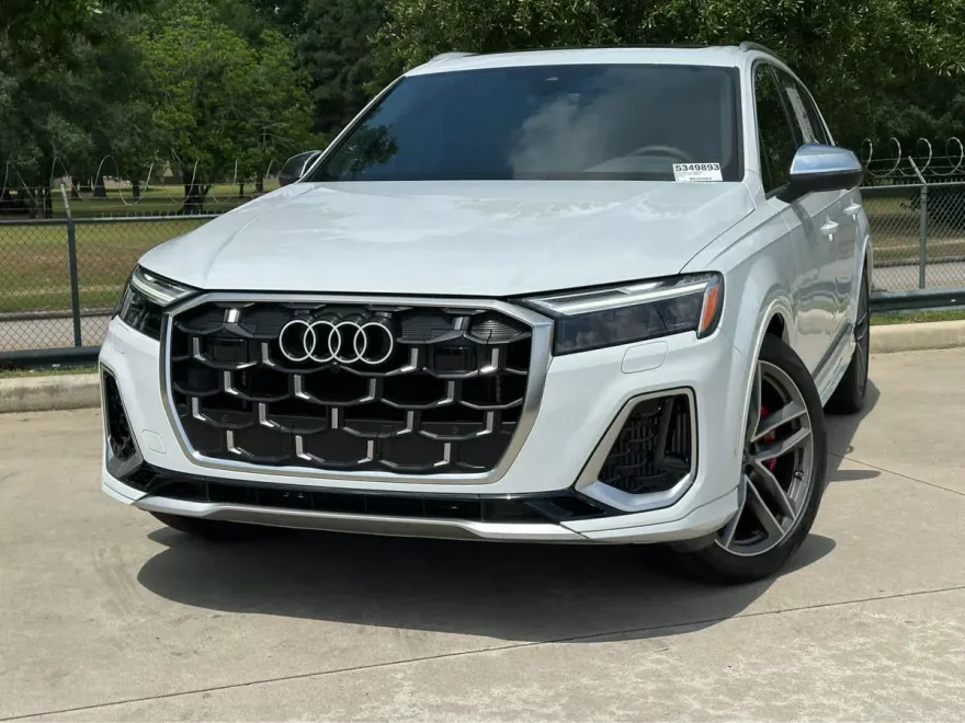 2025 Audi SQ7 Premium Plus photo 1