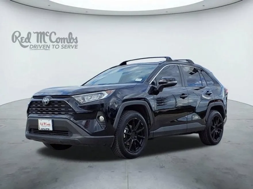 2020 Toyota RAV4 XLE Premium photo 1