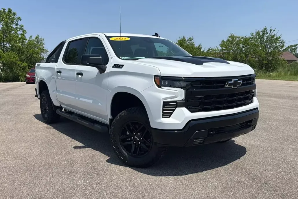 2025 Chevrolet Silverado 1500 LT Trail Boss photo 1