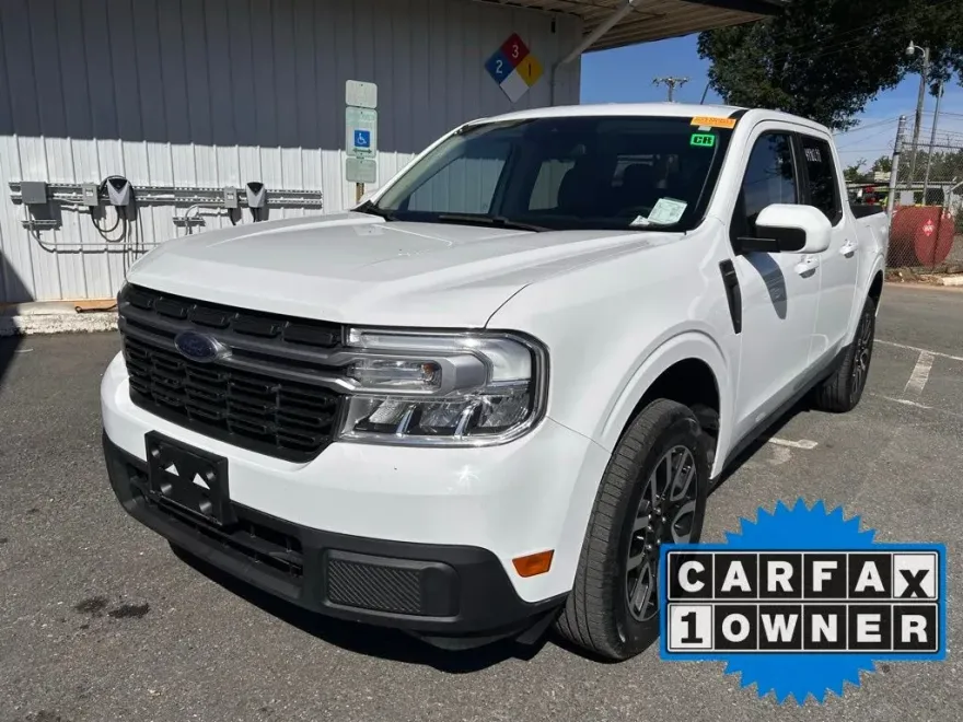 2023 Ford Maverick Lariat photo 1