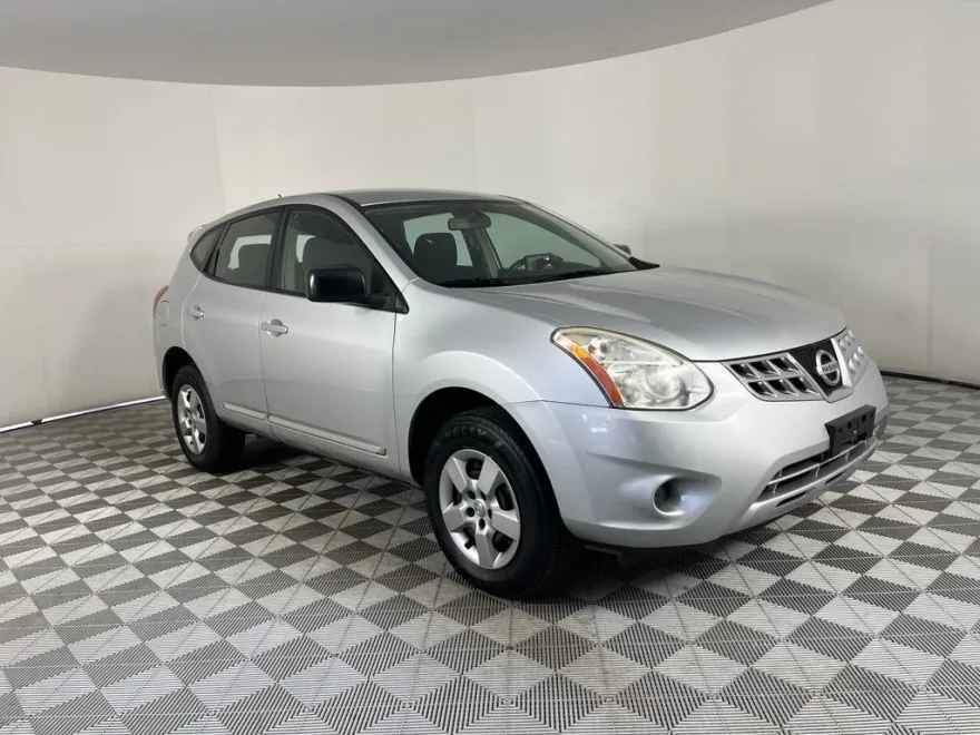 2013 Nissan Rogue S photo 1