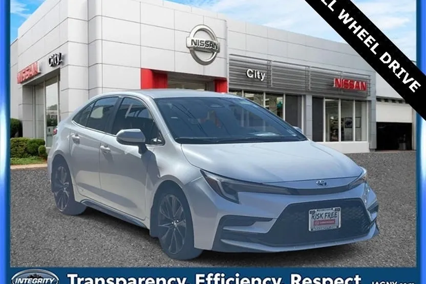 2023 Toyota Corolla Hybrid SE photo 1