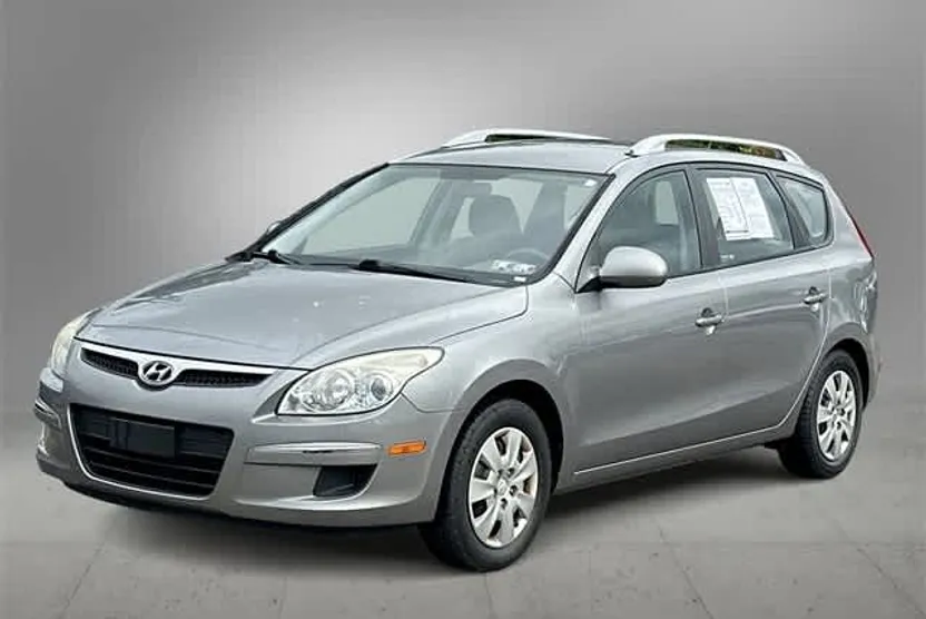 2011 Hyundai Elantra Touring GLS photo 1